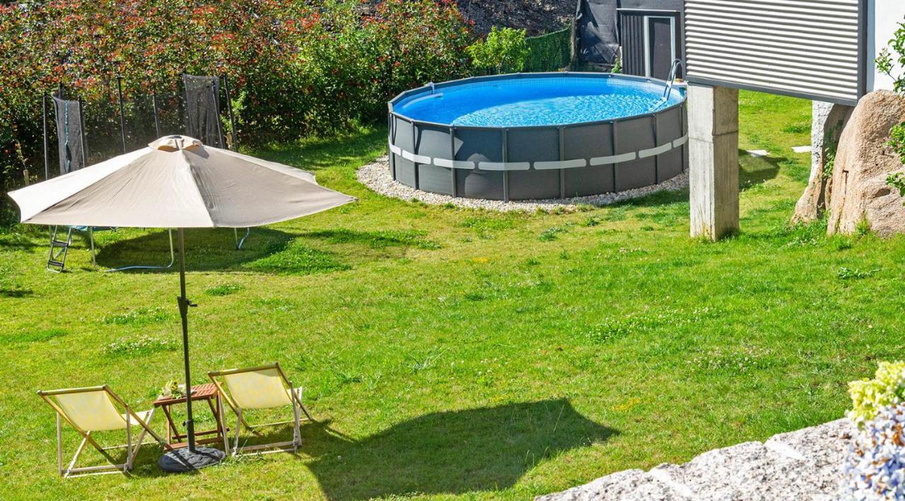 Cachada Turhouse Villa Mos Bagian luar foto